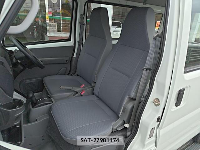 Mitsubishi MINICAB MIEV 2025-01 8354983-18