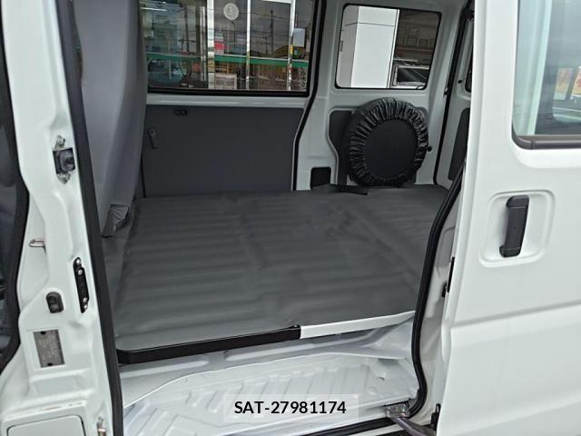 Mitsubishi MINICAB MIEV 2025-01 8354983-20