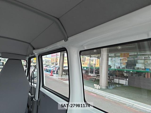 Mitsubishi MINICAB MIEV 2025-01 8354983-27