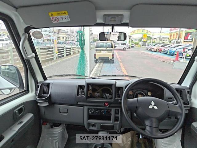 Mitsubishi MINICAB MIEV 2025-01 8354983-2