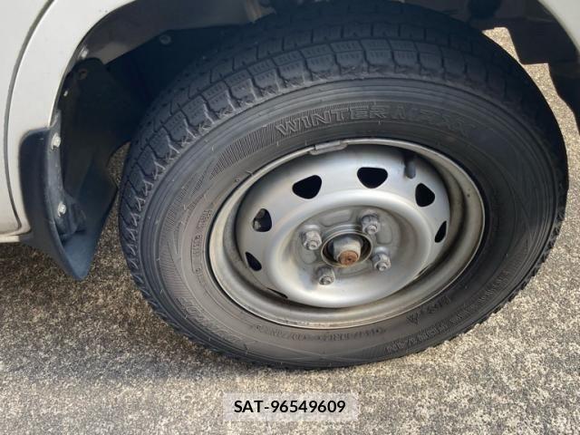 Mitsubishi MINICAB MIEV 2016-12 8438434-5