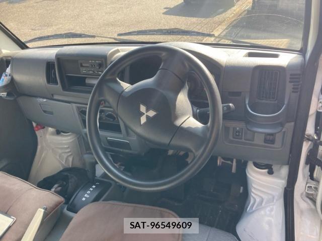 Mitsubishi MINICAB MIEV 2016-12 8438434-7