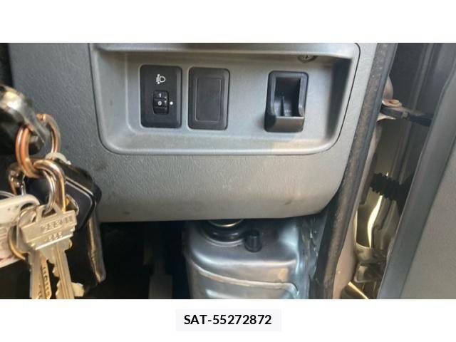 Mitsubishi MINICAB MIEV 2012-09 8849868-15
