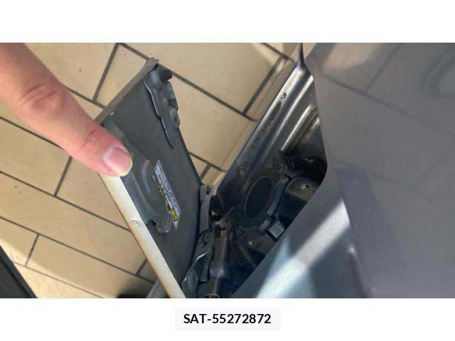 Mitsubishi MINICAB MIEV 2012-09 8849868-17