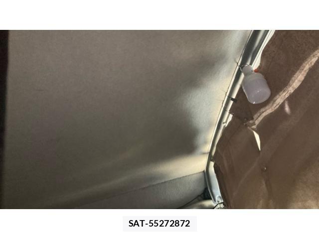 Mitsubishi MINICAB MIEV 2012-09 8849868-18