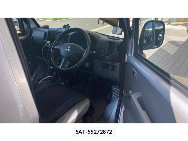 Mitsubishi MINICAB MIEV 2012-09 8849868-7