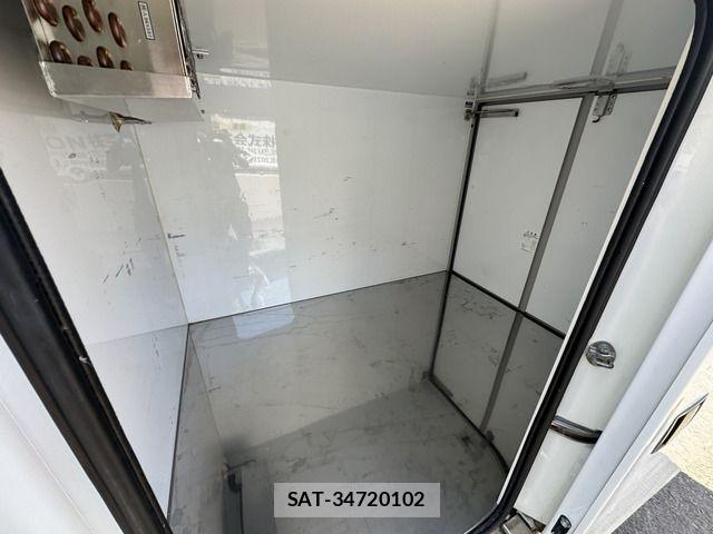 Mitsubishi MINICAB TRUCK 2015-09 1222906-8