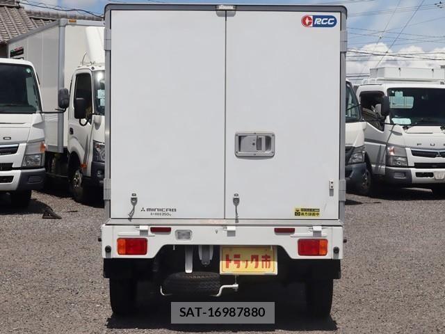 Mitsubishi MINICAB TRUCK 2021-03 1228749-5