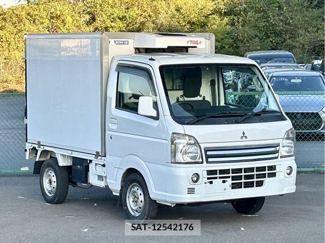 Mitsubishi MINICAB TRUCK 2015-06 1413529-0