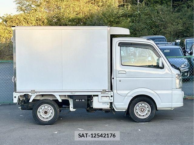 Mitsubishi MINICAB TRUCK 2015-06 1413529-9