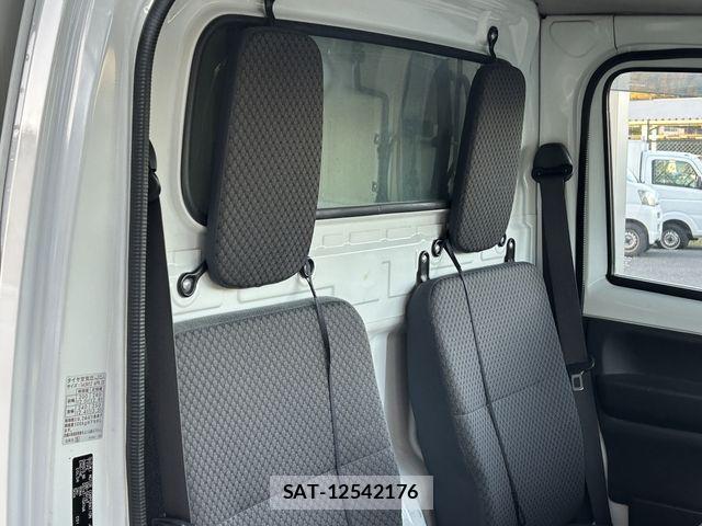 Mitsubishi MINICAB TRUCK 2015-06 1413529-19