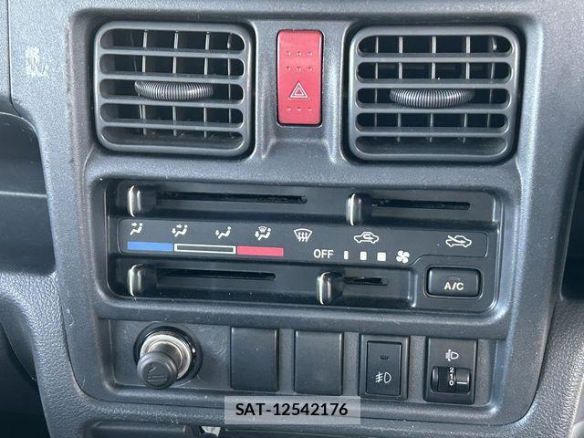 Mitsubishi MINICAB TRUCK 2015-06 1413529-22
