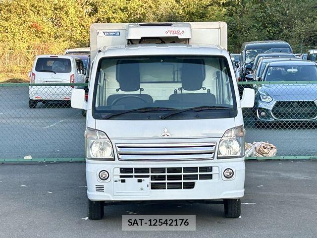 Mitsubishi MINICAB TRUCK 2015-06 1413529-4