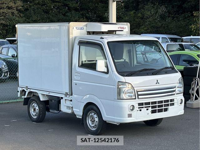 Mitsubishi MINICAB TRUCK 2015-06 1413529-6