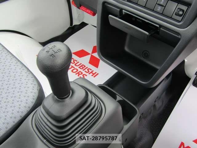 Mitsubishi MINICAB TRUCK 2025-04 2350821-15