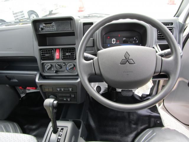 Mitsubishi MINICAB TRUCK 2026-03 6596765-9