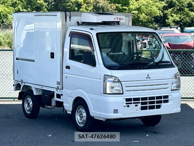 Mitsubishi MINICAB TRUCK 2015-04 6815943-0