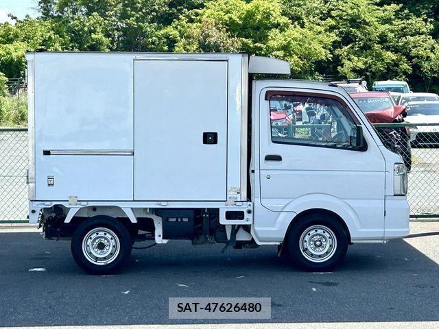 Mitsubishi MINICAB TRUCK 2015-04 6815943-9