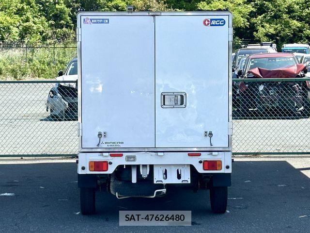Mitsubishi MINICAB TRUCK 2015-04 6815943-11