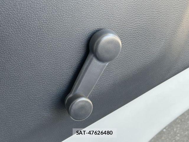 Mitsubishi MINICAB TRUCK 2015-04 6815943-26