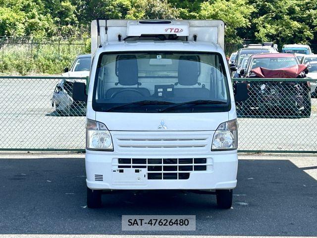 Mitsubishi MINICAB TRUCK 2015-04 6815943-4