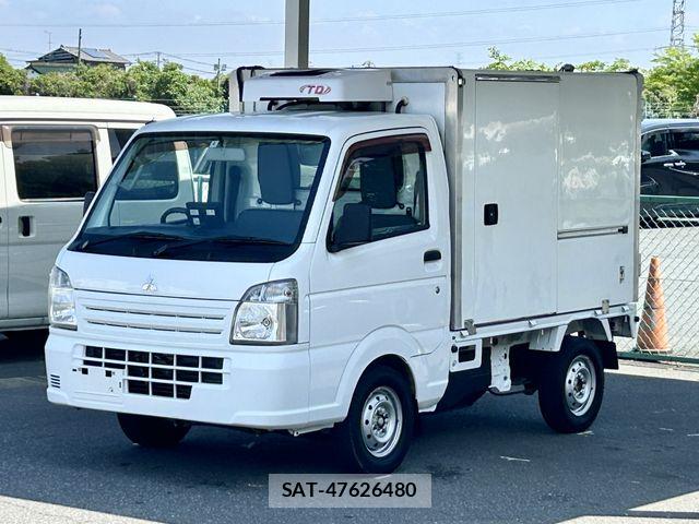 Mitsubishi MINICAB TRUCK 2015-04 6815943-5