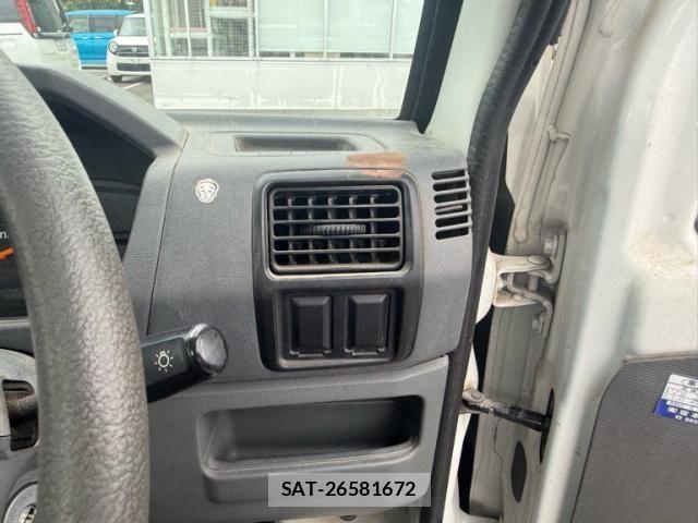Mitsubishi MINICAB TRUCK 2002-05 7059619-12