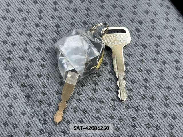 Mitsubishi MINICAB TRUCK 2025-03 7059614-19