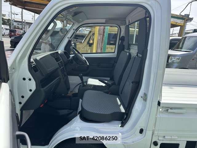 Mitsubishi MINICAB TRUCK 2025-03 7059614-4