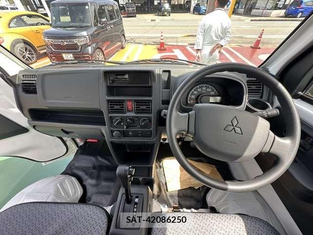 Mitsubishi MINICAB TRUCK 2025-03 7059614-5