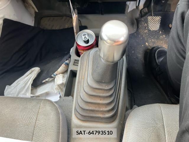 Mitsubishi MINICAB TRUCK 2003-10 7562435-11