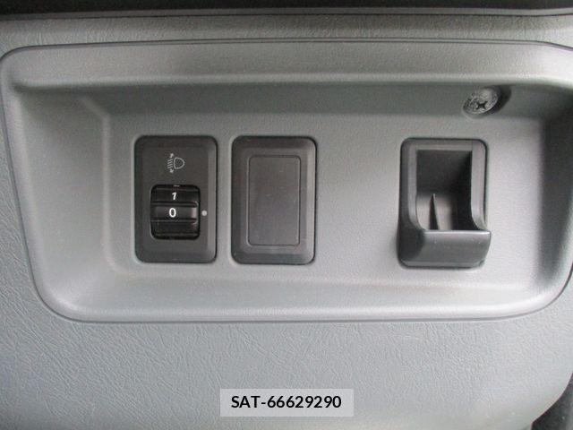 Mitsubishi MINICAB TRUCK 2010-07 7618144-12
