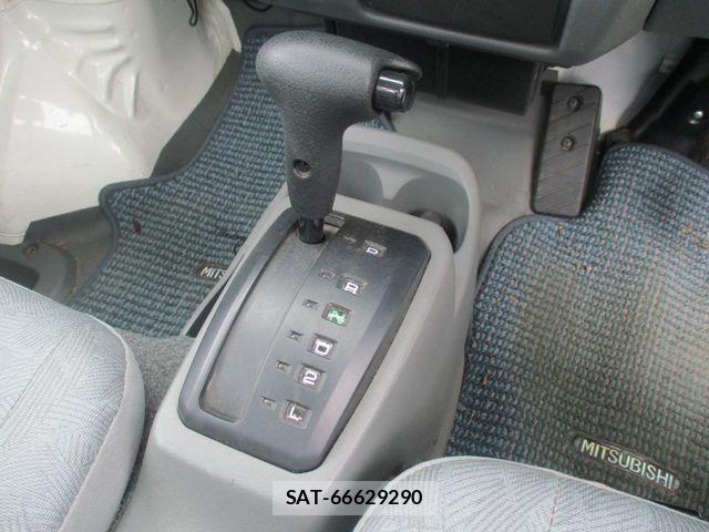 Mitsubishi MINICAB TRUCK 2010-07 7618144-13
