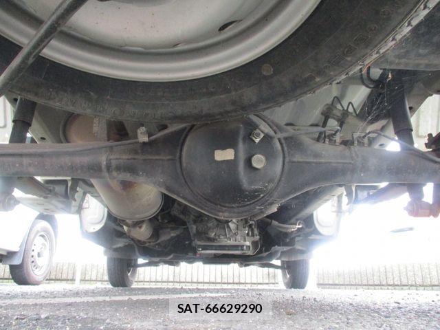 Mitsubishi MINICAB TRUCK 2010-07 7618144-18