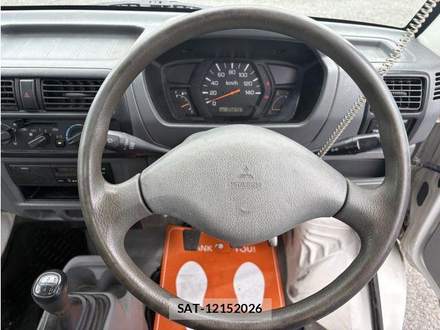 Mitsubishi MINICAB TRUCK 2006-05 7725801-6