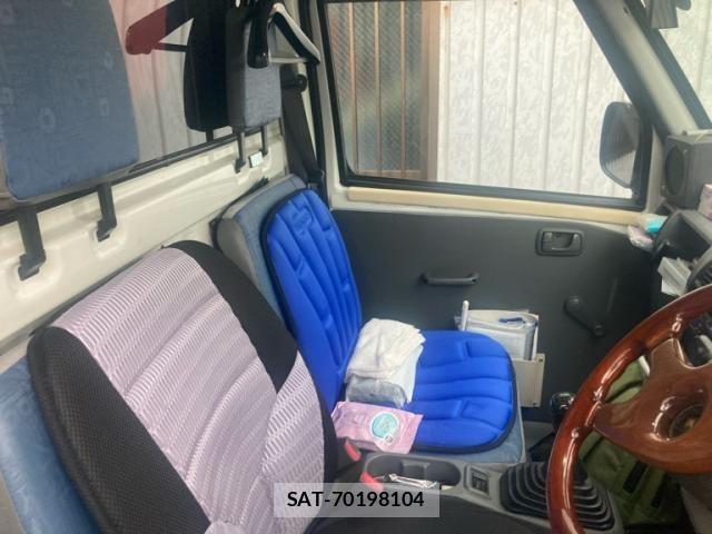 Mitsubishi MINICAB TRUCK 2000-01 8100479-16