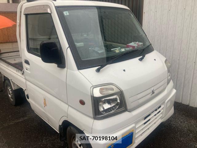 Mitsubishi MINICAB TRUCK 2000-01 8100479-1