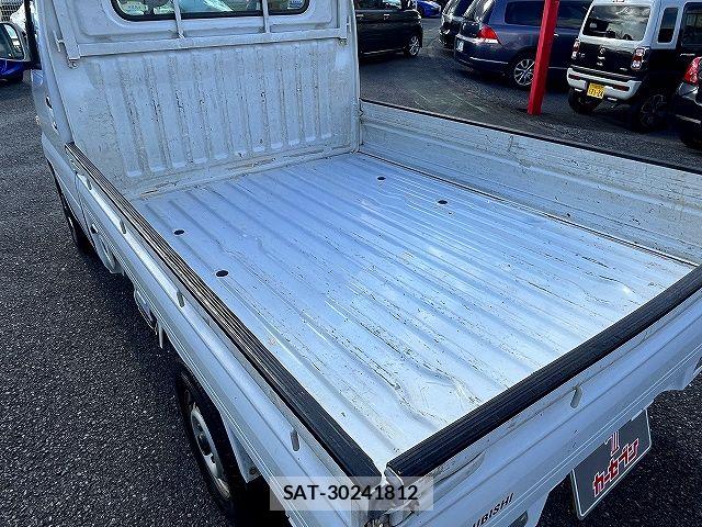 Mitsubishi MINICAB TRUCK 2004-06 8131259-21