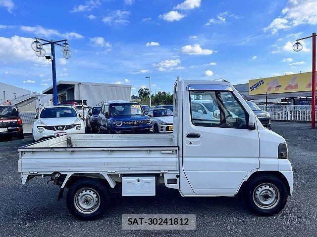 Mitsubishi MINICAB TRUCK 2004-06 8131259-23