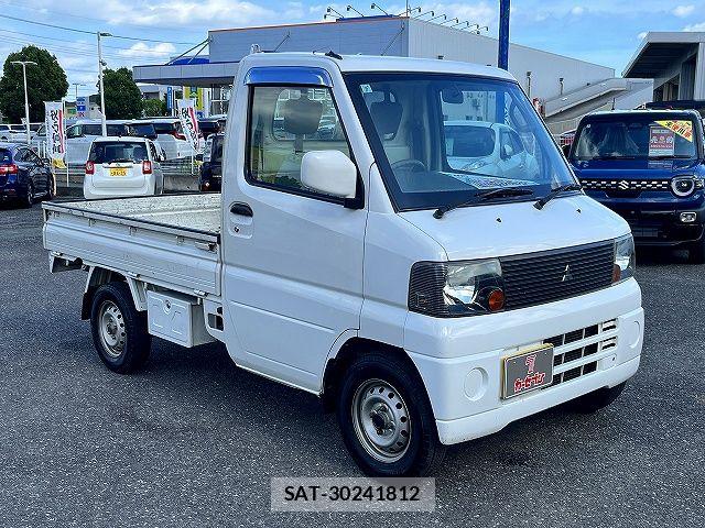 Mitsubishi MINICAB TRUCK 2004-06 8131259-6