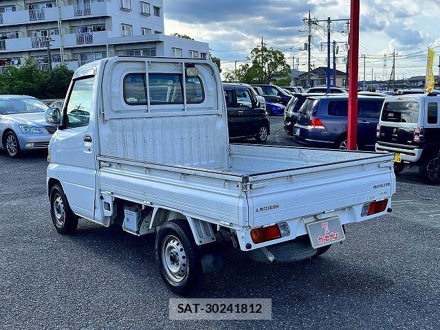 Mitsubishi MINICAB TRUCK 2004-06 8131259-8