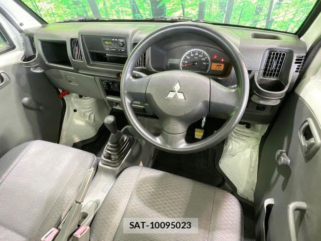 Mitsubishi MINICAB TRUCK 2013-11 8208752-1