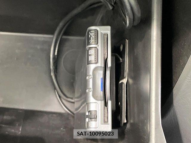 Mitsubishi MINICAB TRUCK 2013-11 8208752-3