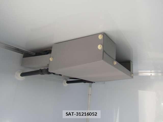 Mitsubishi MINICAB TRUCK 2026-03 8367030-9