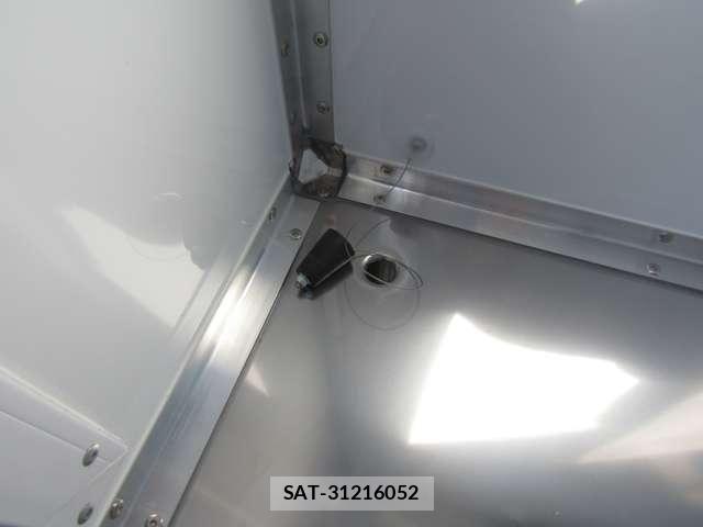 Mitsubishi MINICAB TRUCK 2026-03 8367030-10