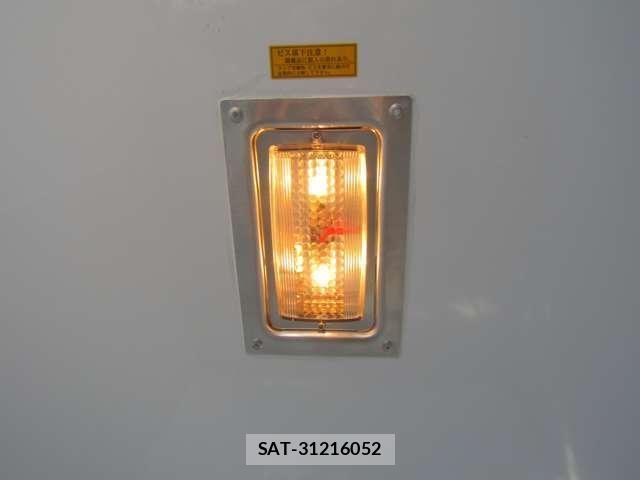 Mitsubishi MINICAB TRUCK 2026-03 8367030-11