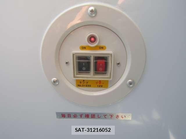 Mitsubishi MINICAB TRUCK 2026-03 8367030-12