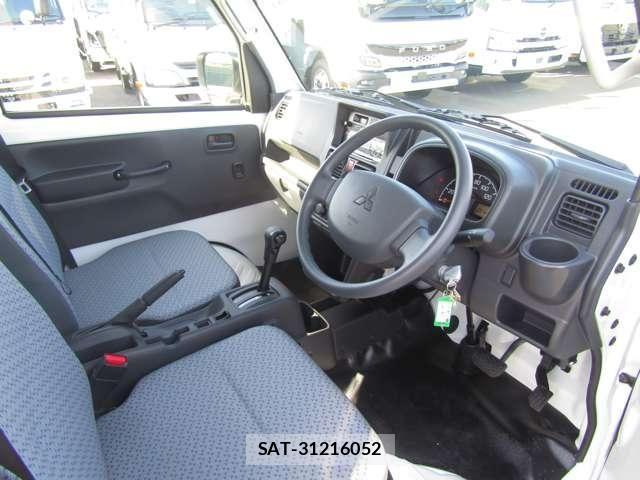 Mitsubishi MINICAB TRUCK 2026-03 8367030-13