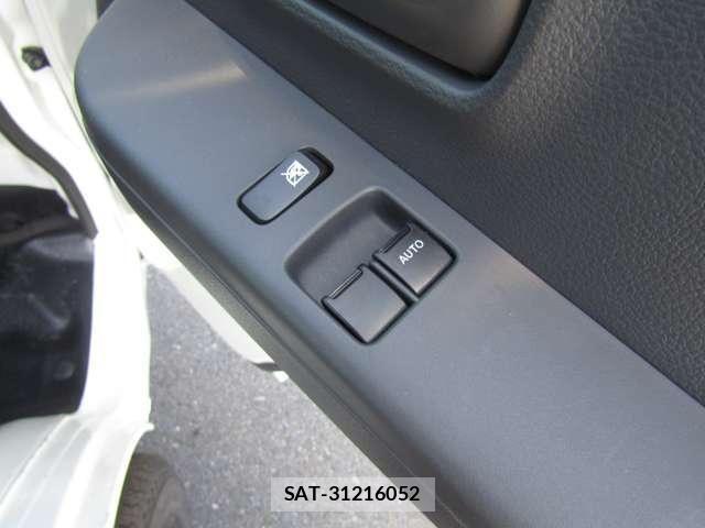 Mitsubishi MINICAB TRUCK 2026-03 8367030-20