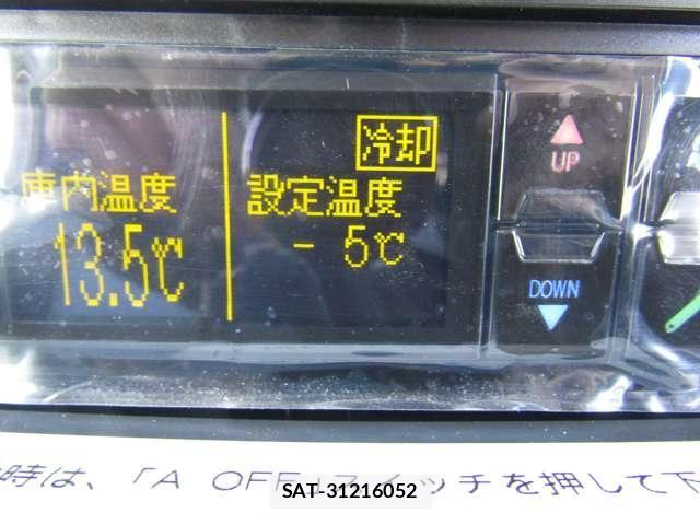 Mitsubishi MINICAB TRUCK 2026-03 8367030-21